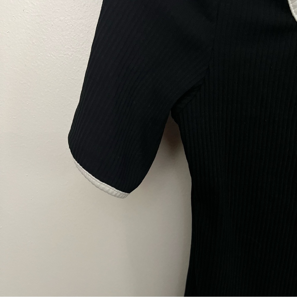 Black Ribbed Women's Top - Picture 2 of 4